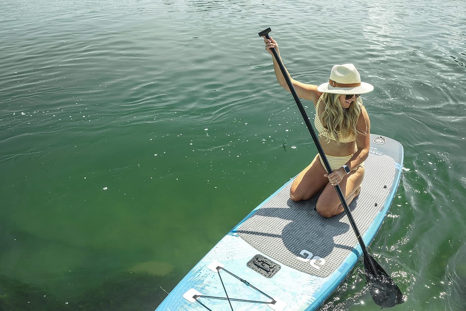 AQUAGLIDE Inflatable Stand Up Paddle Board with Premium SUP Accessories - Backpack, 3-Piece Focus Leverlock Paddle, Fin, Leash, and Hand Pump - Cascade 10' ISUP, Multicolor