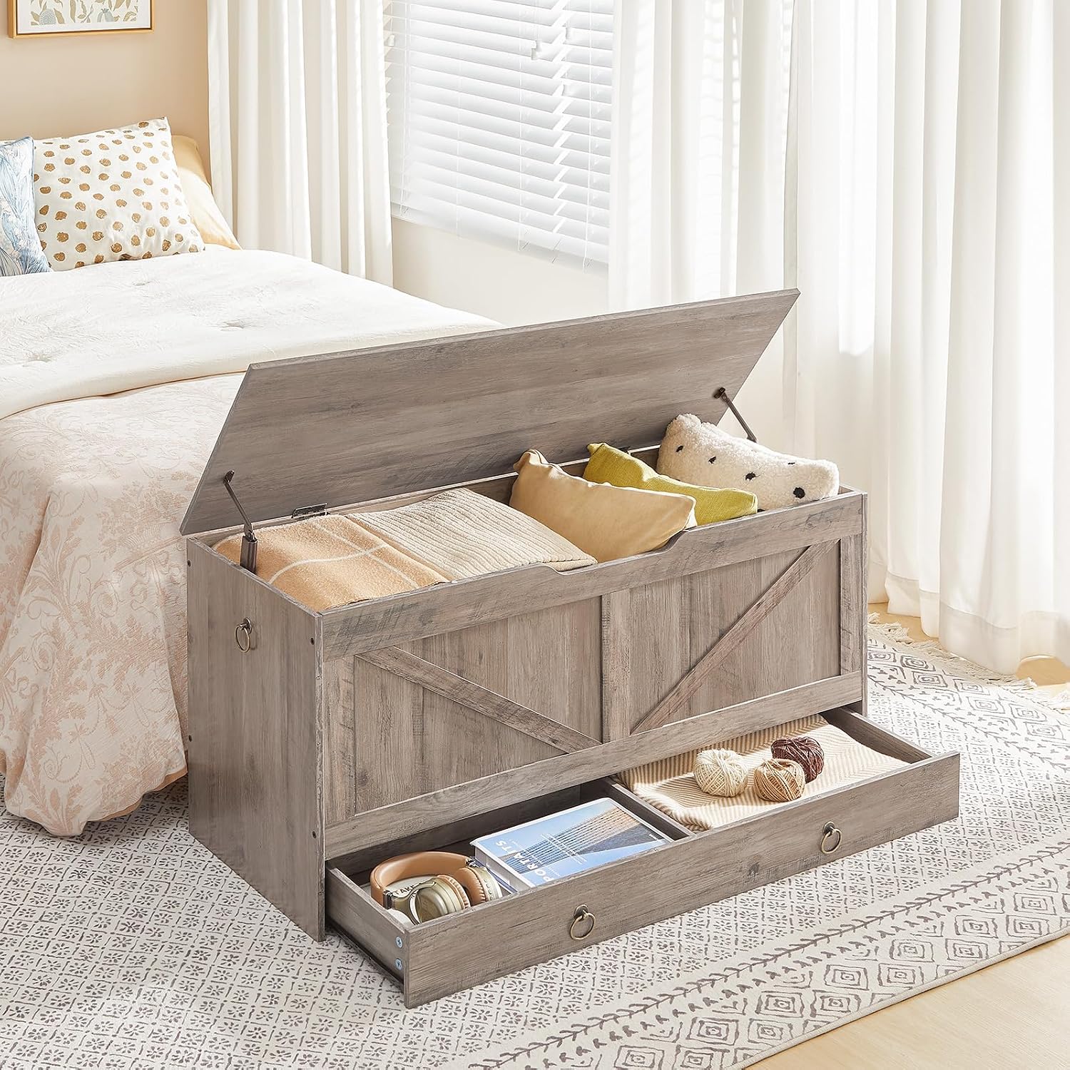 HOOBRO Storage Chest, 43.3' Toy Chest with Drawer, Wooden Storage Bench, Sturdy Entryway Bench Supports 220 lb, Shoe Bench, Safety Hinge, U-Shaped Opening, Easy Assembly, Greige BG711CW01G1